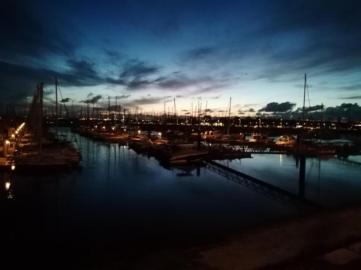 Sejour Insolite Sur Un Yacht. Bateau Hotel A Quai. La Rochelle  Eksteriør billede